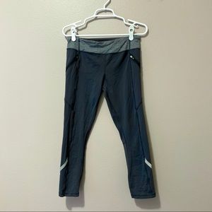 Lululemon gray crop reflective leggings 8